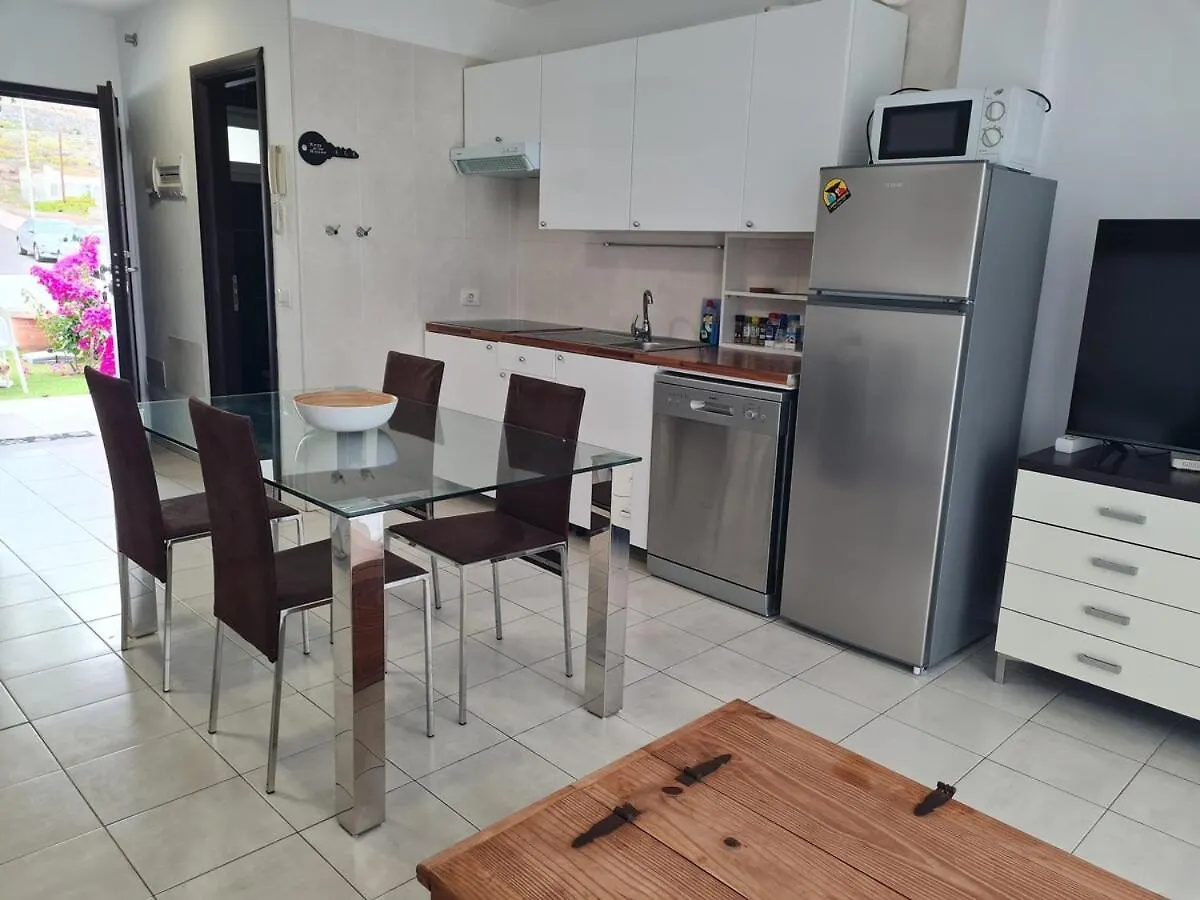 Ocean View Duplex In カジャオ・サルバヘ アパート